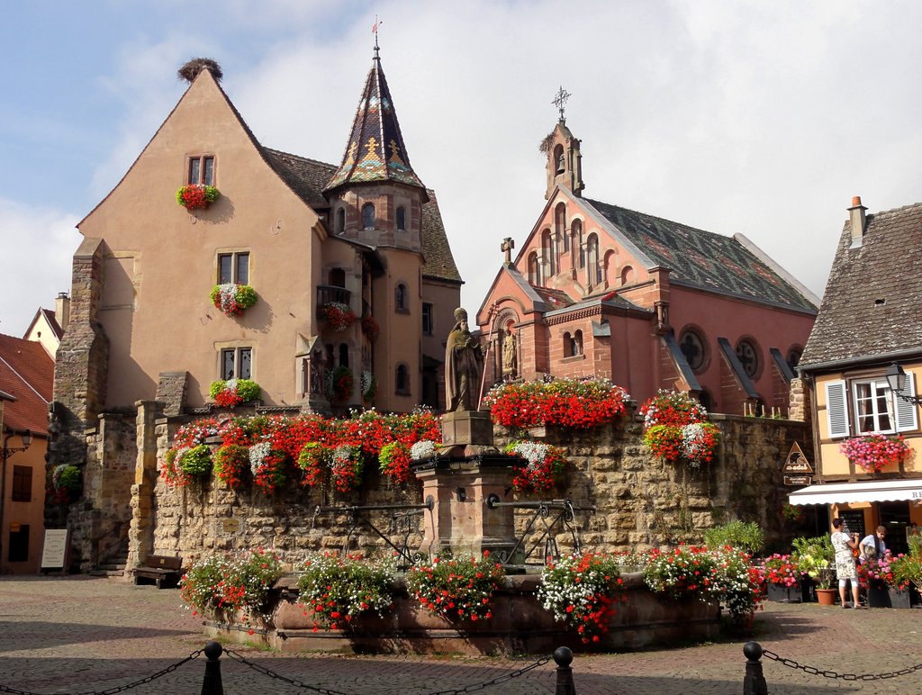 Eguisheim Château et chapelette St Léon