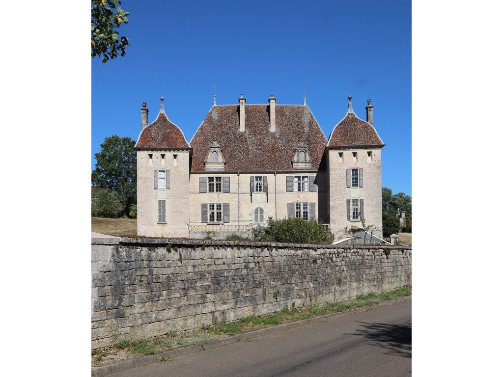 Extérieur du château de Filain