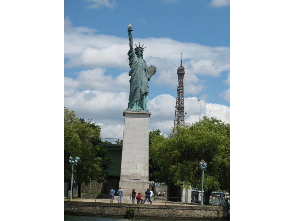 Statue de la Liberté sur l'Île aux Cygnes [Paris]