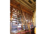 Rayonnages de la bibliothèque du Palais du Luxembourg