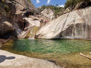 Les cascades et les piscines aux eaux turquoises de Purcaraccia