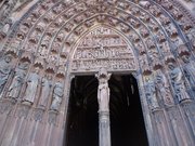 Nef de la cathédrale de Strasbourg vue par le portail central