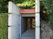 Entrée du musée préhistorique de Solutré.