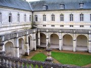 Abbaye du Bec-Hellouin - Le cloître
