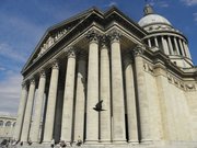 Panthéon ou grâce d'un pigeon