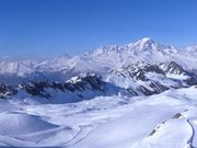 Dents du Peigne et Mont-Blanc depuis les Arcs (hiver 2023)