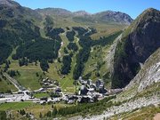 Val d'Isère Tiia Monto CC BY-SA 3.0 via Wikimedia Commons