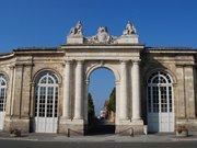 Porte d'honneur de l'abbaye de Corbie (1750)