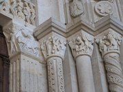  Cathédrale Saint-Lazare Portail