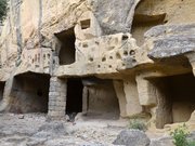 Levillagetroglodytique-GrottesdeCalès