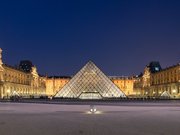 Cour Napoléon et Pyramide du Louvre