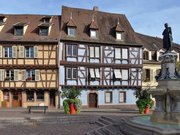 Colmar (Haut-Rhin) - Place des Six-Montagnes-Noires - Fontaine Roesselmann (par Bartholdi,1888) - 51065519277